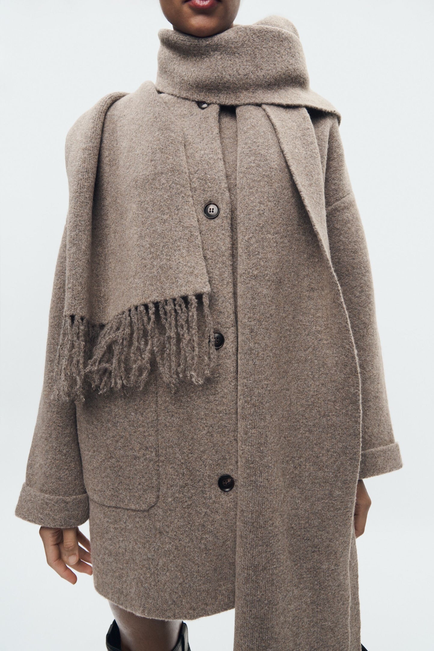 Chloe - Knitted Coat With Scarf